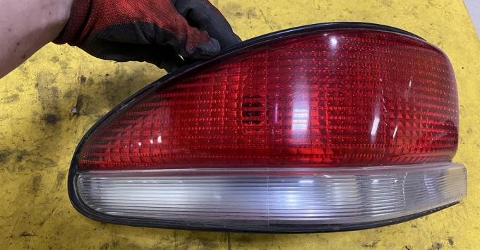 Фонарь левый для Chrysler Cirrus 1994-2001
