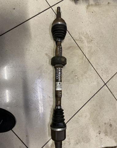 Полуось правая Reno Logan,Sandero,Nissan Almera 8200499306
