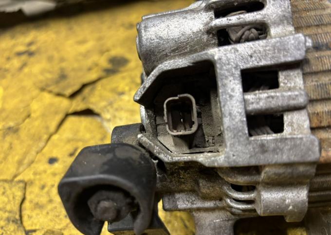 Генератор для Citroen Berlingo,C4,C5,Peugeot 307 9656956080
