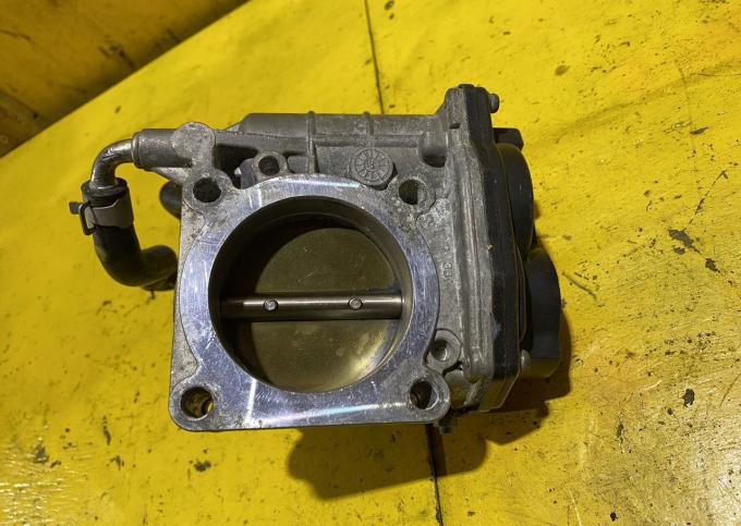 Дроссельныя заслонка Renault 2.0 16V M4R 8200988975