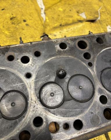 Головка блока Mercedes MB100, Bus T1 2.4D OM616