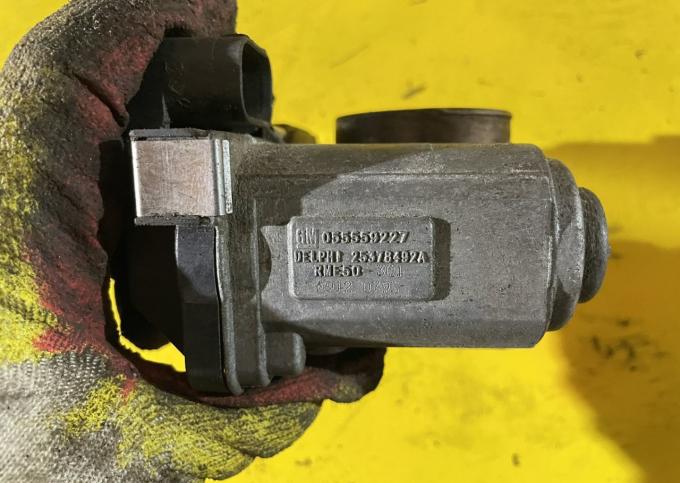 Дроссельная заслонка Opel 1.6i 16V z16xep 055559227