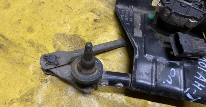 Трапеция дворников Reno Duster,Sandero,Logan 8200209866