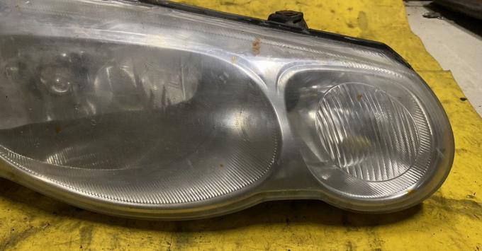 Фара передняя правая Chrysler Sebring 2004-2008