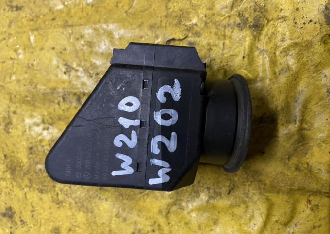 Замок зажигания Mercedes W202,W208,W210 2085450108