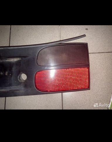 Накладка крышки багажника Renault Laguna 93-01 7703072198