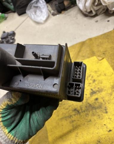 Компрессор центрального замка Mercedes W124,W202 2028000048
