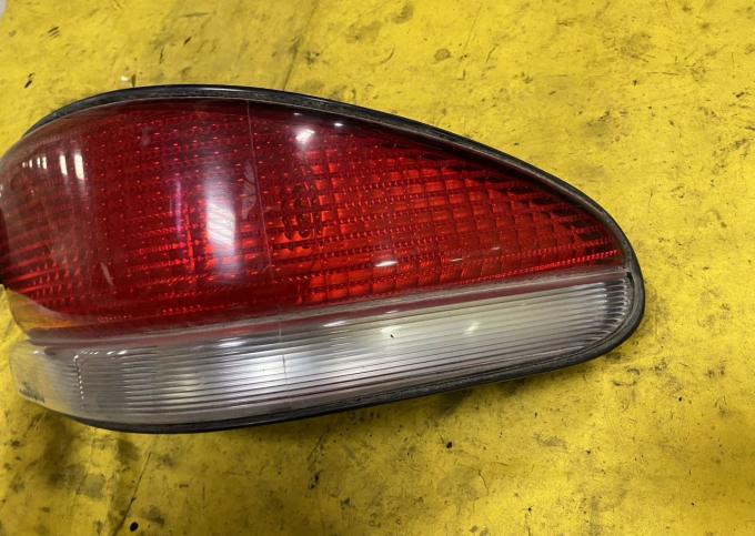 Фонарь правый для Chrysler Cirrus 1995-2001
