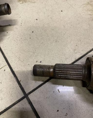 Полуось правая Reno Logan,Sandero,Nissan Almera 8200499306