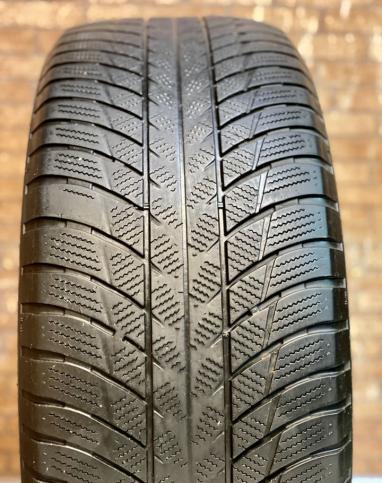 Bridgestone Blizzak LM-001 245/50 R19