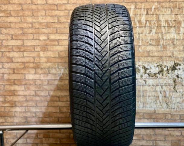 Bridgestone Blizzak LM-005 285/45 R20