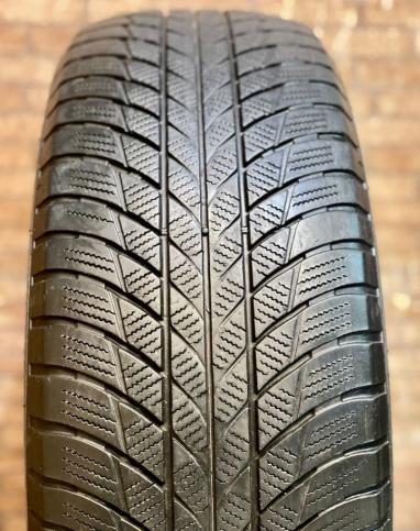 Bridgestone Blizzak LM-001 225/60 R18