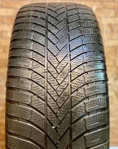 Bridgestone Blizzak LM-005 255/55 R20