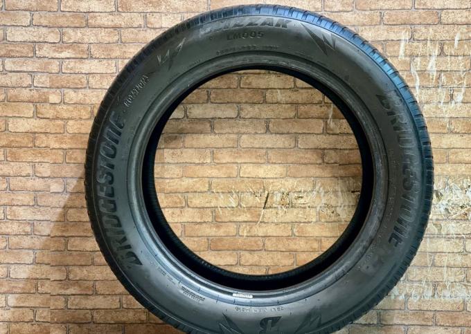 Bridgestone Blizzak LM-005 255/55 R20