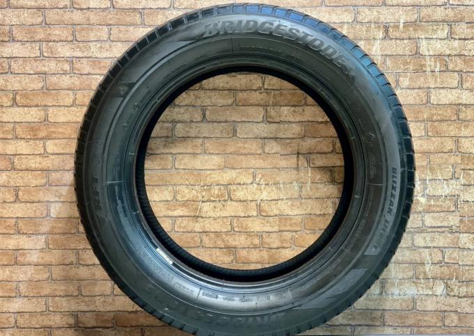 Bridgestone Blizzak LM-001 225/60 R18