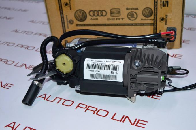 Компрессор пневмоподвески VW Touareg audi Q7 7L0698007D