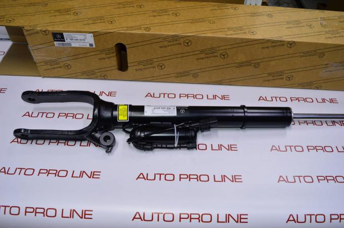 Пневмостойка передняя Mercedes ML GL W164 X164  A1643206013