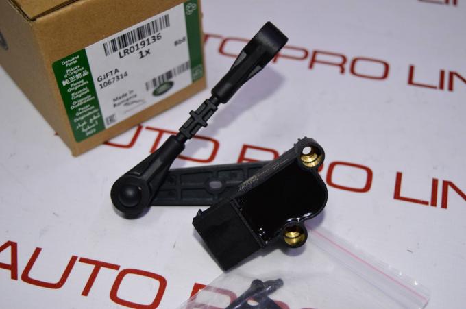 Датчик уровня подвески LR Discovery 3 L319 LR019136