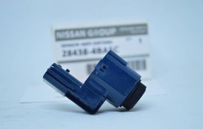 Датчик парковки Nissan T32 QX80 28438-4BA5C 3pin