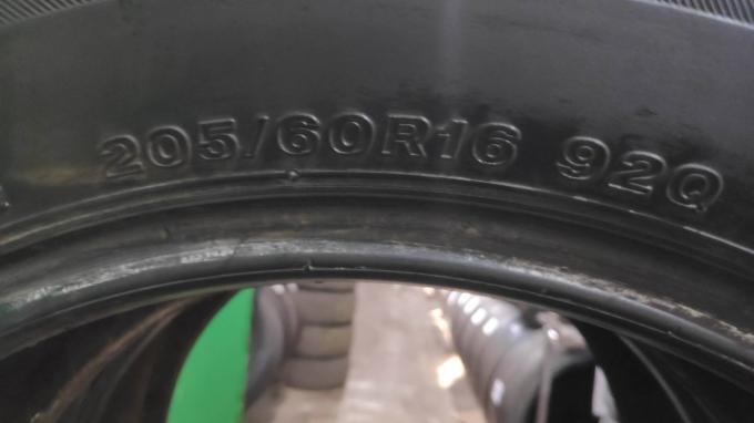 205/60 R16 Bridgestone Blizzak Revo2 зимние нешипованные