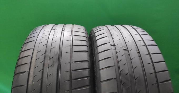 Michelin Pilot Sport 4 235/45 R18 98Y