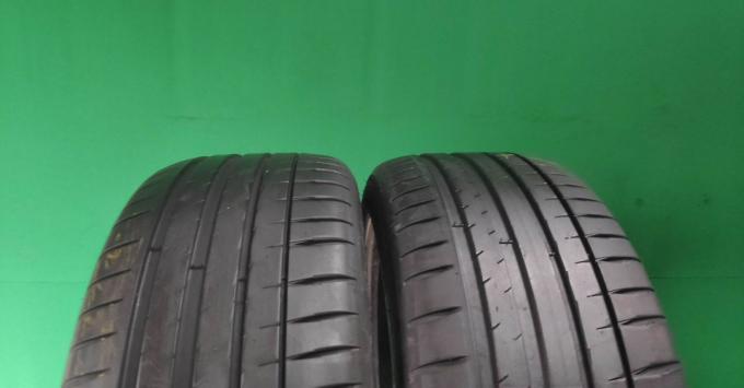 Michelin Pilot Sport 4 225/45 R19 96W