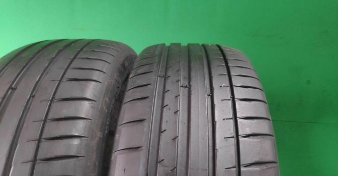 Michelin Pilot Sport 4 225/45 R19 96W