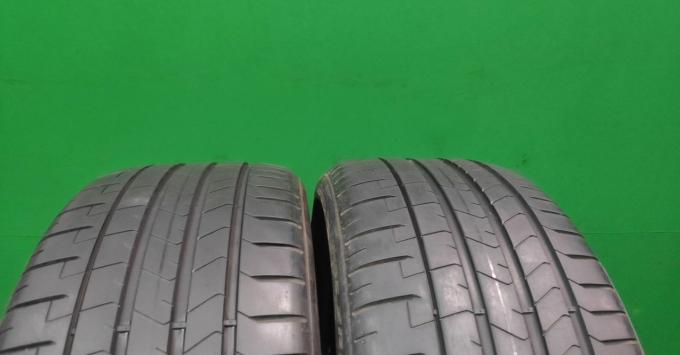 Pirelli P Zero PZ4 245/35 R19 93Y