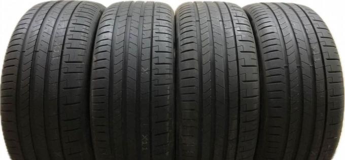 Pirelli P Zero PZ4 275/40 R22 107Y