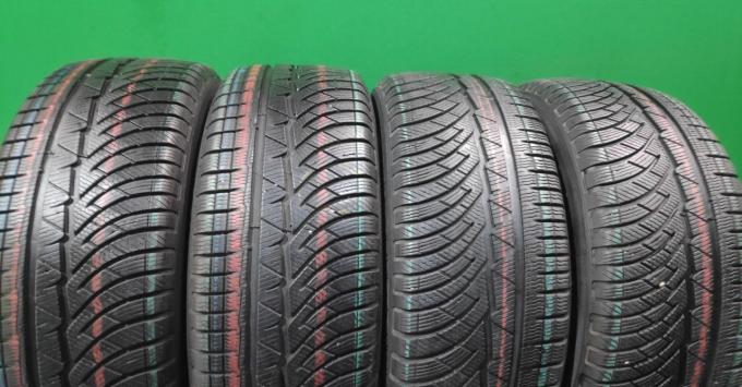 Michelin Pilot Alpin PA4 235/55 R18 104V