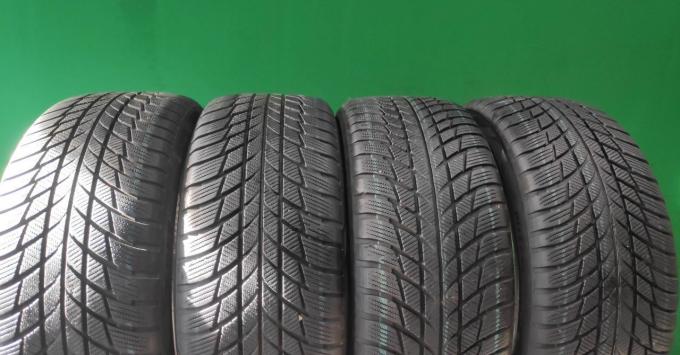 Bridgestone Blizzak LM-001 225/50 R18 95H