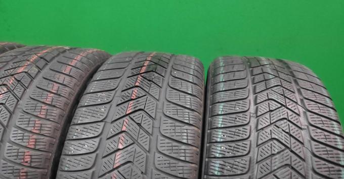 Pirelli Scorpion Winter 255/45 R20 105V