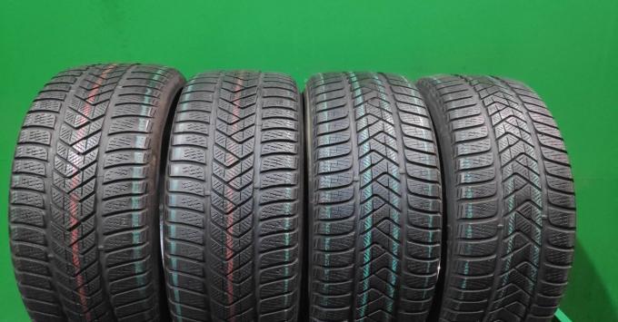 Pirelli Winter Sottozero 3 255/35 R20 97W