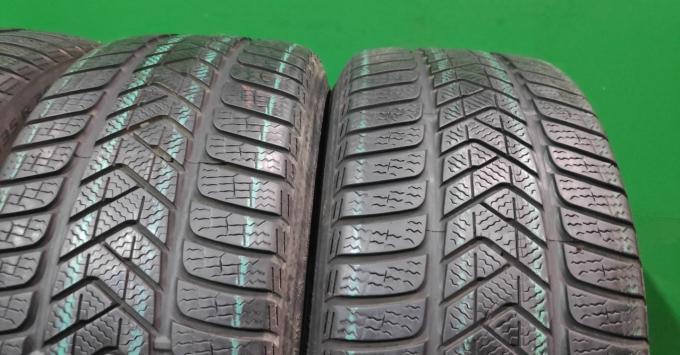 Pirelli Winter Sottozero 3 255/35 R20 97W