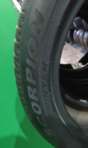 Pirelli Scorpion Winter 275/45 R21 110V