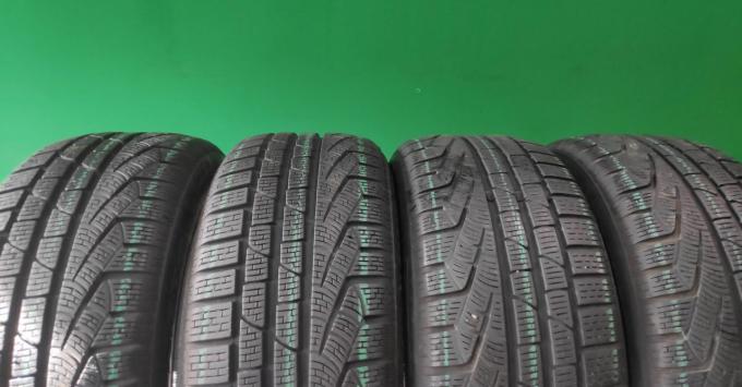 Pirelli Winter Sottozero 210 Serie II 225/50 R17 98T