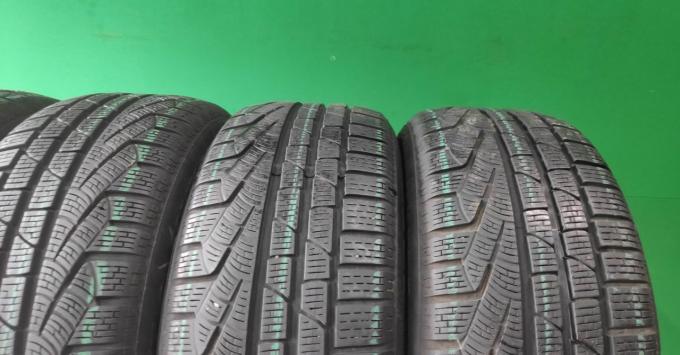 Pirelli Winter Sottozero 210 Serie II 225/50 R17 98T