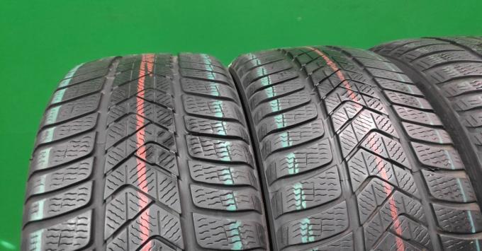 Pirelli Winter Sottozero 3 235/45 R18 98V