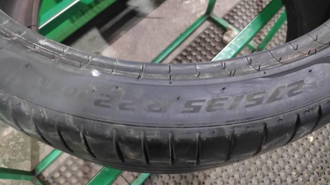 Pirelli P Zero PZ4 275/35 R22 104Y