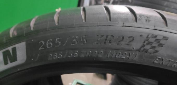 Michelin Pilot Sport 4 S 265/32 R22 102Y