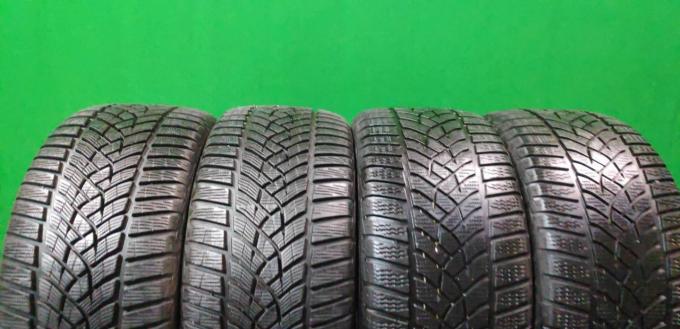 Goodyear UltraGrip Performance Gen-1 245/40 R18 97W