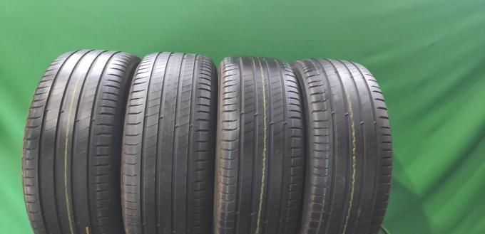 Michelin Latitude Sport 3 235/60 R18