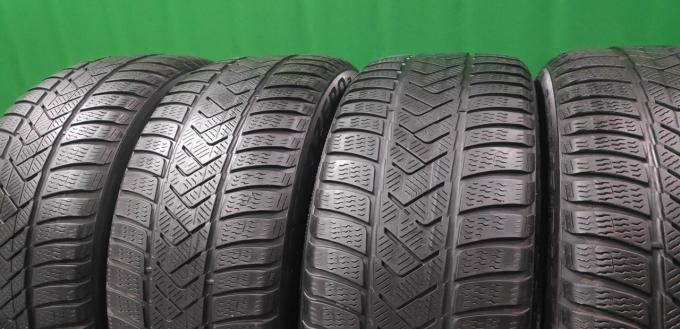 Pirelli Winter Sottozero 3 235/45 R18 96V