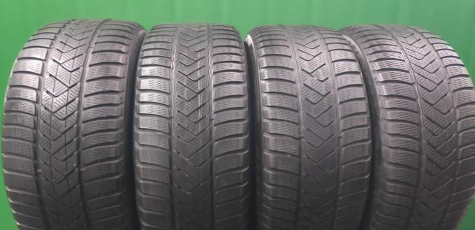 Pirelli Winter Sottozero 3 235/45 R18 96V