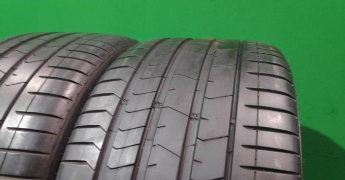 Pirelli P Zero PZ4 315/30 R22 107Y