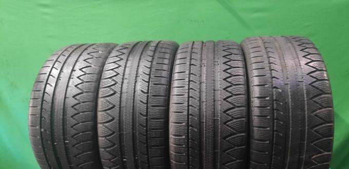 Michelin Pilot Alpin PA3 235/40 R18