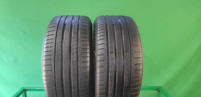 Pirelli P Zero PZ4 265/35 R20 99Y