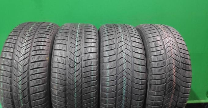 Pirelli Winter Sottozero 3 245/45 R18 100V