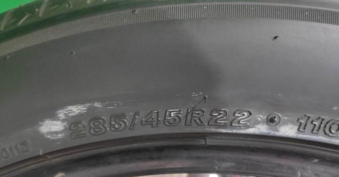 Bridgestone Alenza 001 285/45 R22 110H