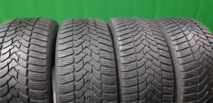 Esa-Tecar Super Grip 9 HP 215/55 R16